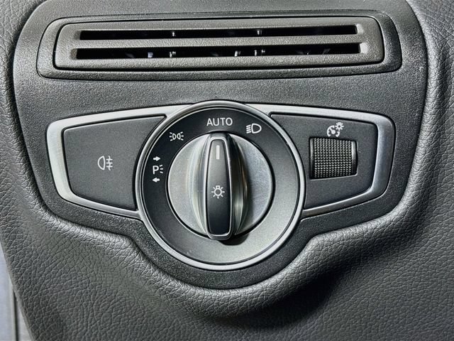 Used 2022 Mercedes-Benz GLC 300 4MATIC image 10