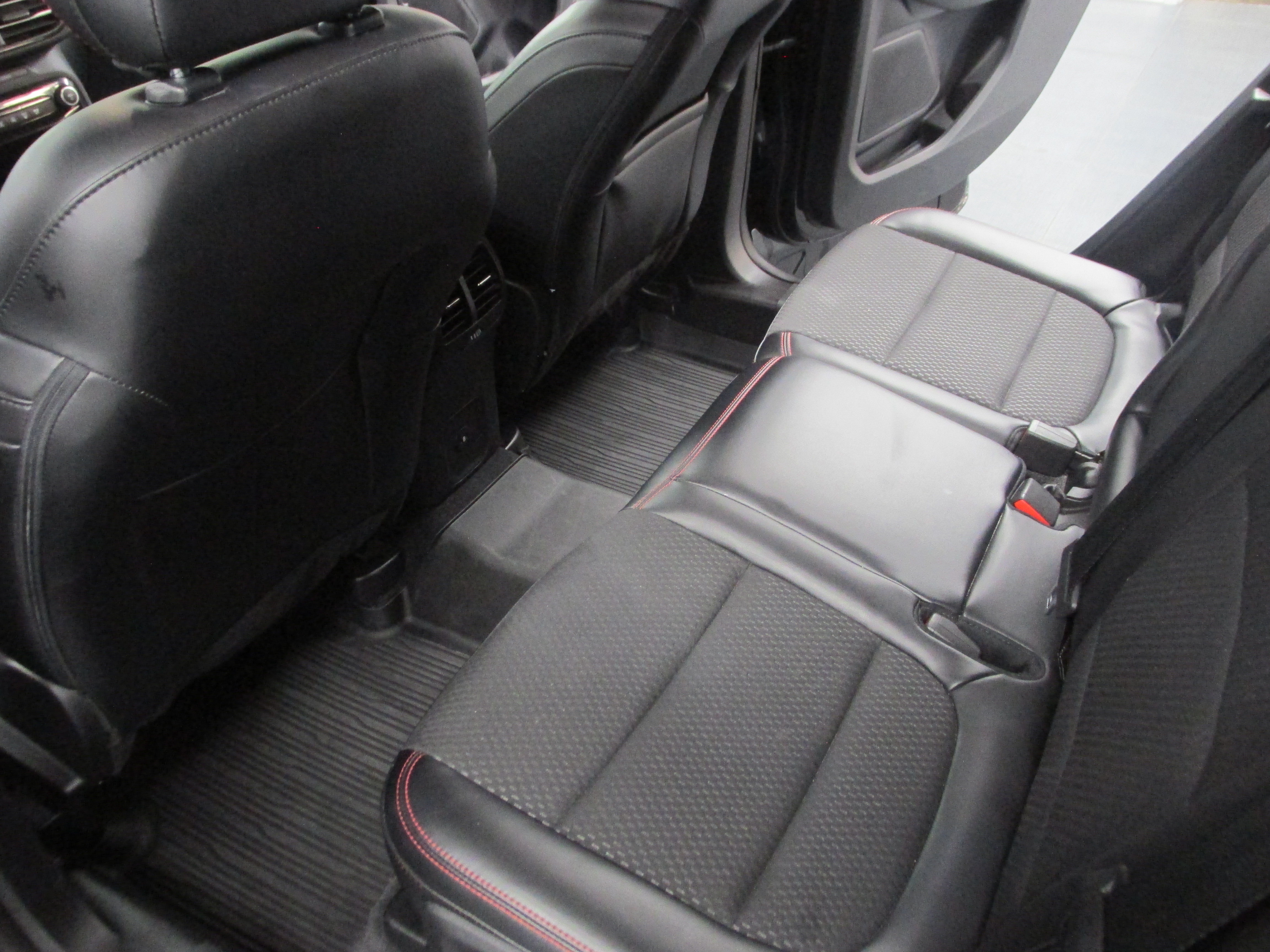 Used 2023 Ford Escape ST-Line w/ Tech Pack #1 AWD/4WD image 26