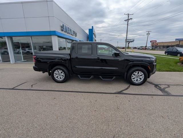 Used 2022 Nissan Frontier SV RWD image 2