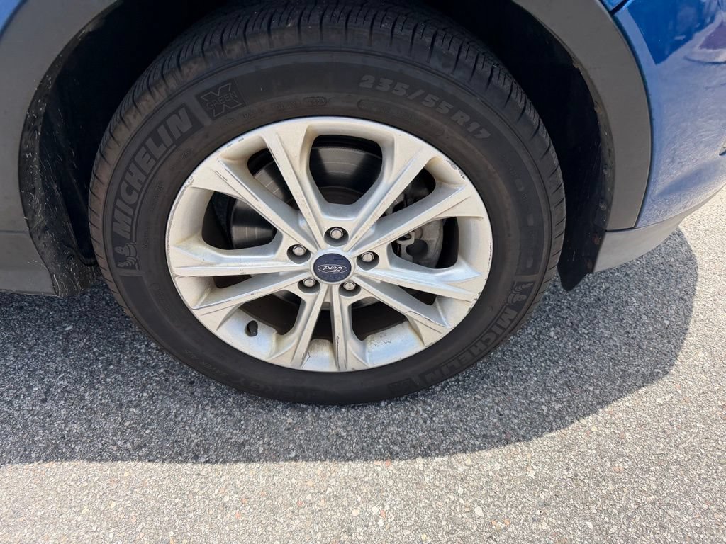 Used 2017 Ford Escape SE w/ Equipment Group 201A AWD/4WD image 4