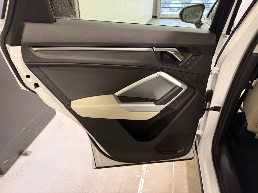 Used 2023 Audi Q3 2.0T Premium w/ Convenience Package image 19