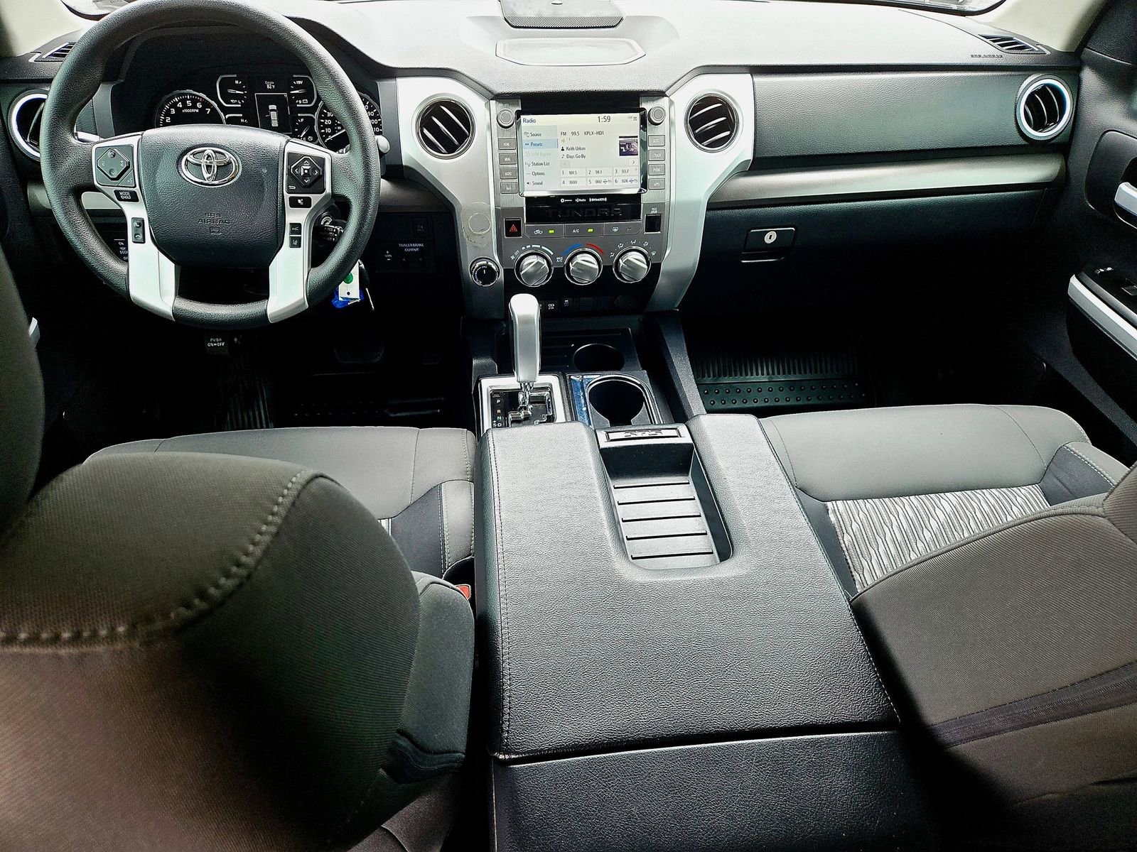 Used 2020 Toyota Tundra SR5 w/ SR5 Upgrade Package AWD/4WD image 8