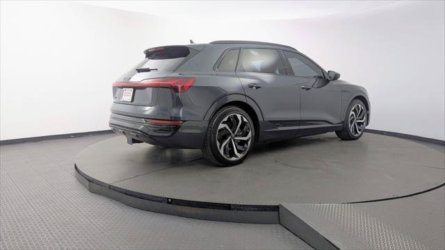 Used 2024 Audi Q8 e-tron Premium Plus w/ Premium Plus Package AWD/4WD image 8