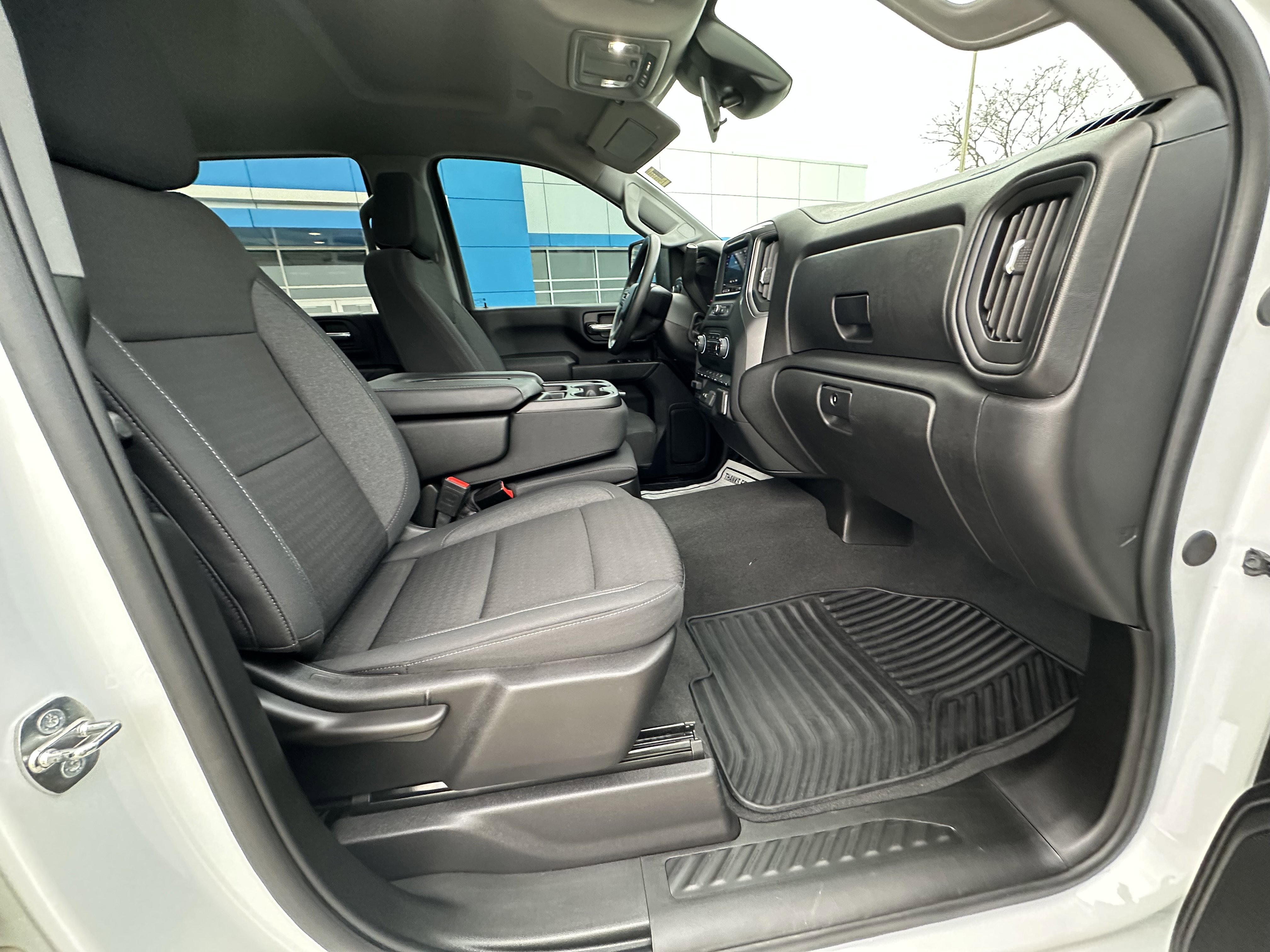 Certified 2024 Chevrolet Silverado 2500 Custom w/ Custom Convenience Package image 31