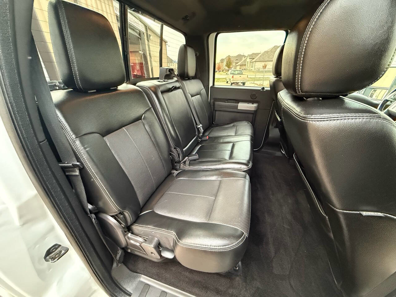 Used 2015 Ford F350 Lariat w/ Lariat Interior Package image 24