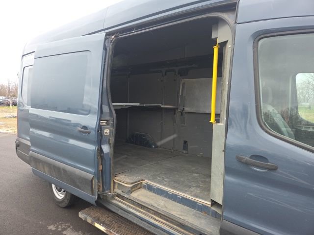 Used 2020 Ford Transit 250 148 High Roof Extended image 6