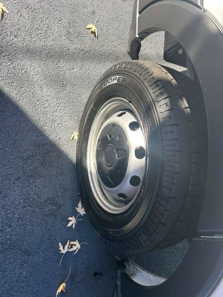 Used 2019 Ford Transit 250 148 Medium Roof image 4