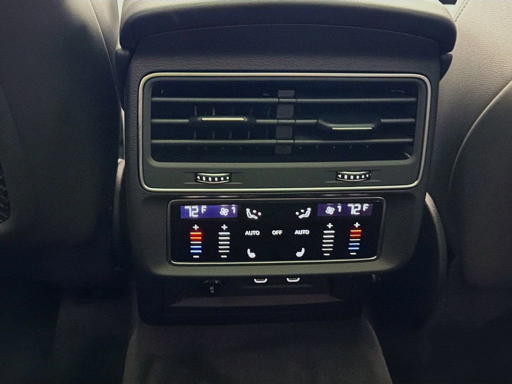 Used 2025 Audi Q8 Premium Plus image 28