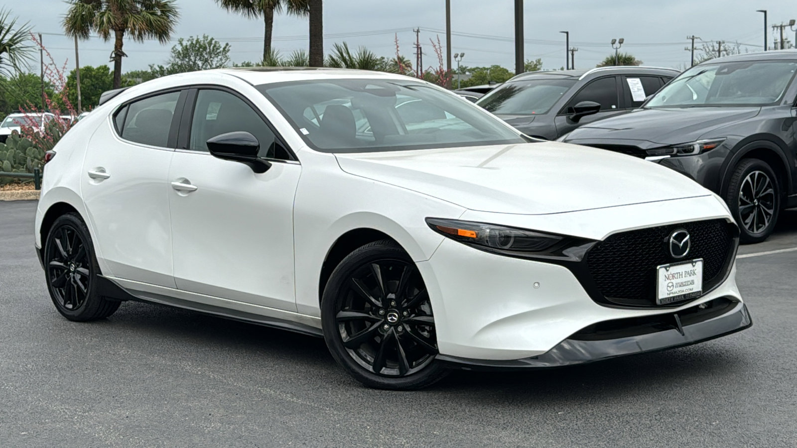 Used 2025 MAZDA MAZDA3 Hatchback w/ Appearance Package image 2