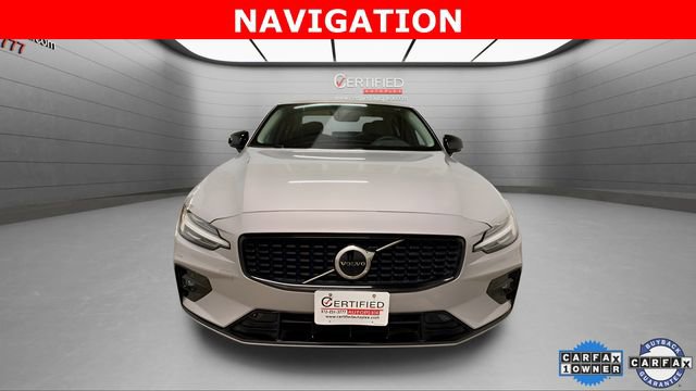 Used 2025 Volvo S60 B5 Core image 2