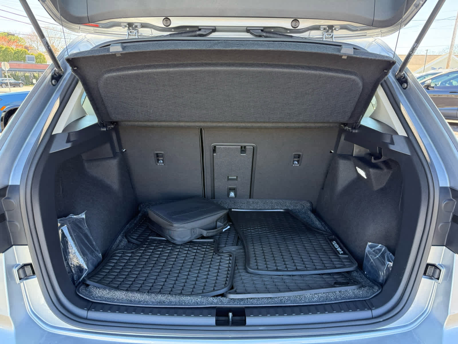 Certified 2025 Volkswagen Taos S AWD/4WD image 13