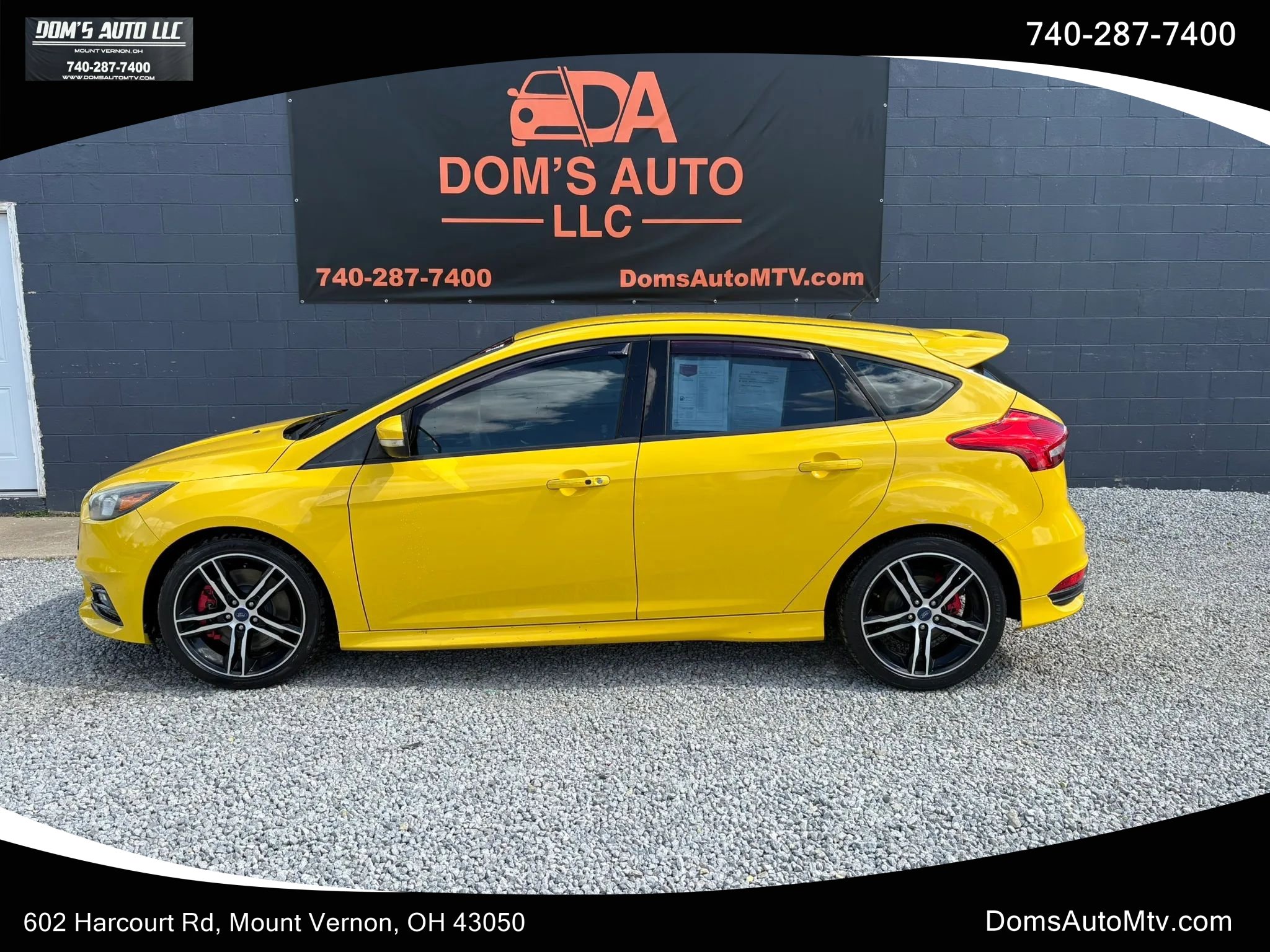 Used 2017 Ford Focus ST FWD image 1