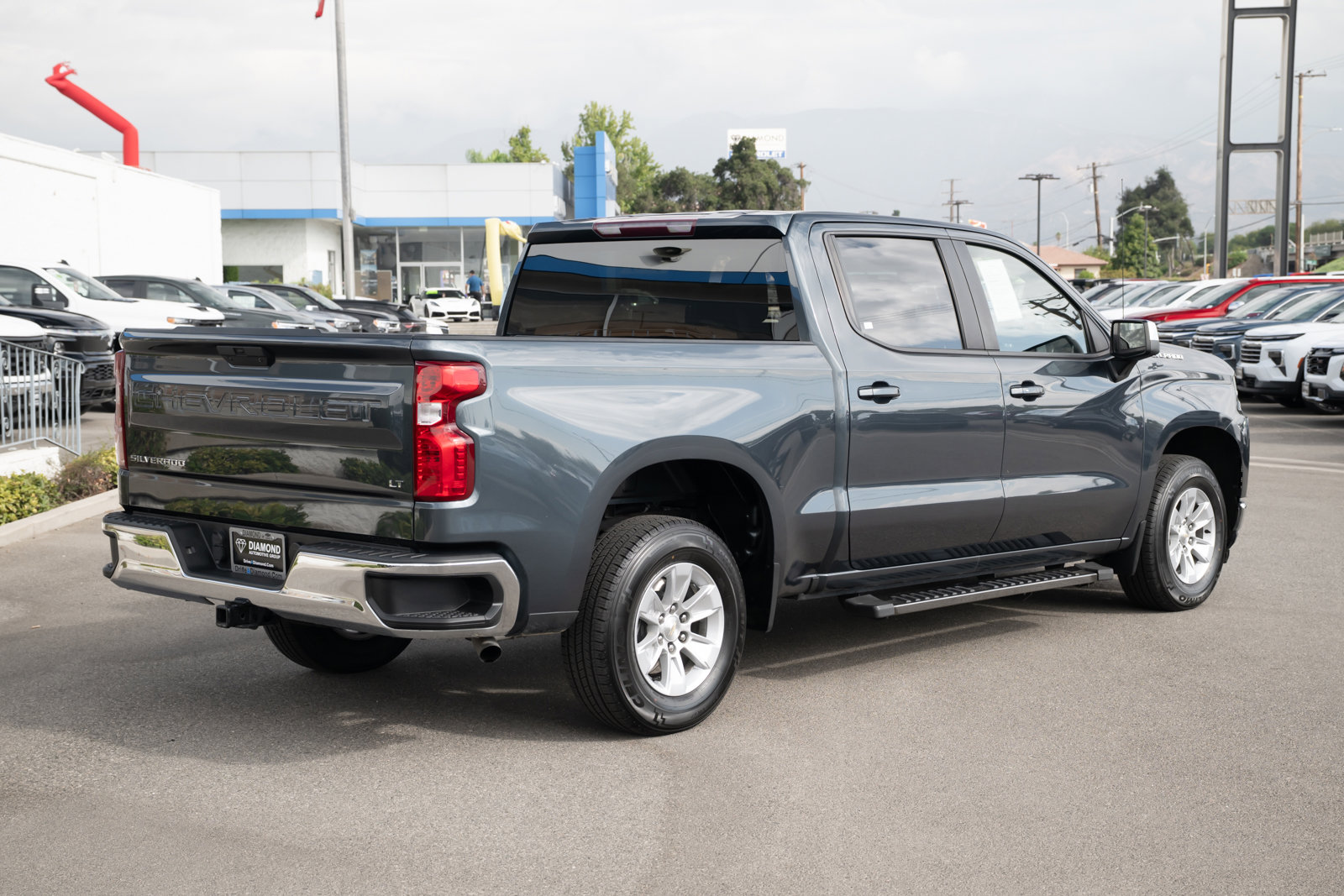 Used 2021 Chevrolet Silverado 1500 LT image 4