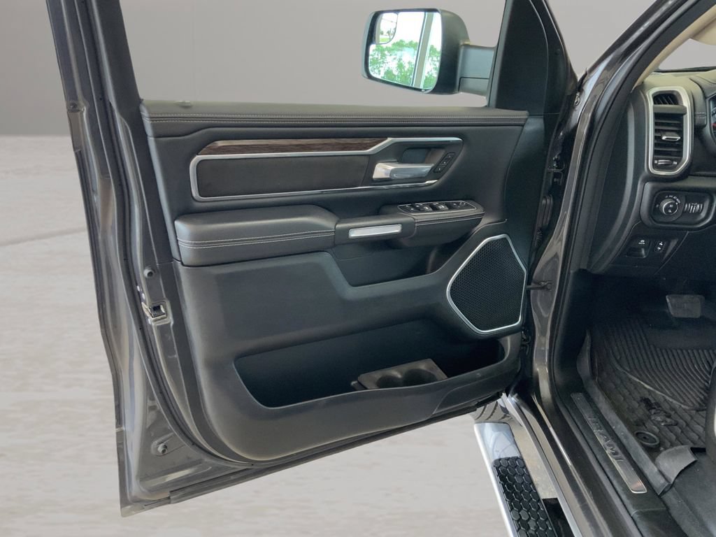 Used 2020 RAM 1500 Laramie AWD/4WD image 16