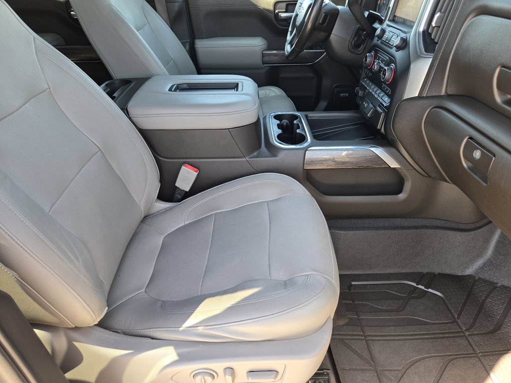 Used 2020 Chevrolet Silverado 1500 LTZ w/ LTZ Premium Package AWD/4WD image 16