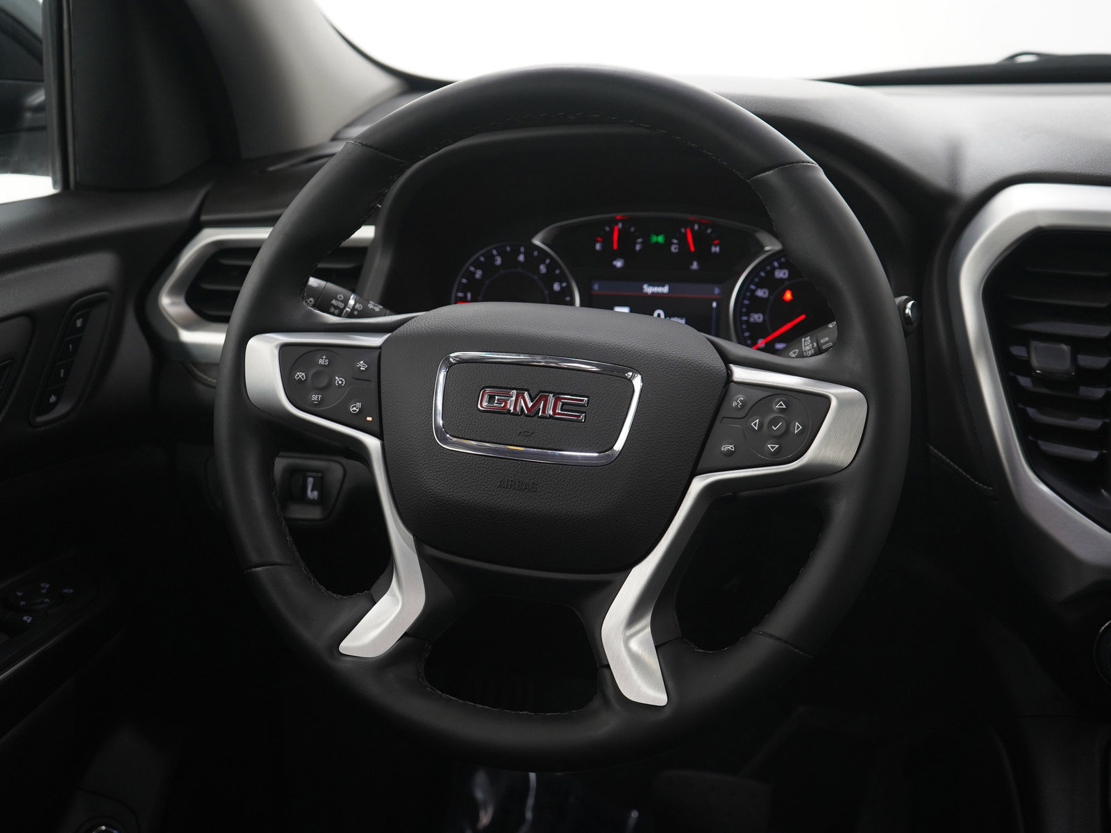 Used 2023 GMC Acadia SLT w/ Elevation Edition image 20