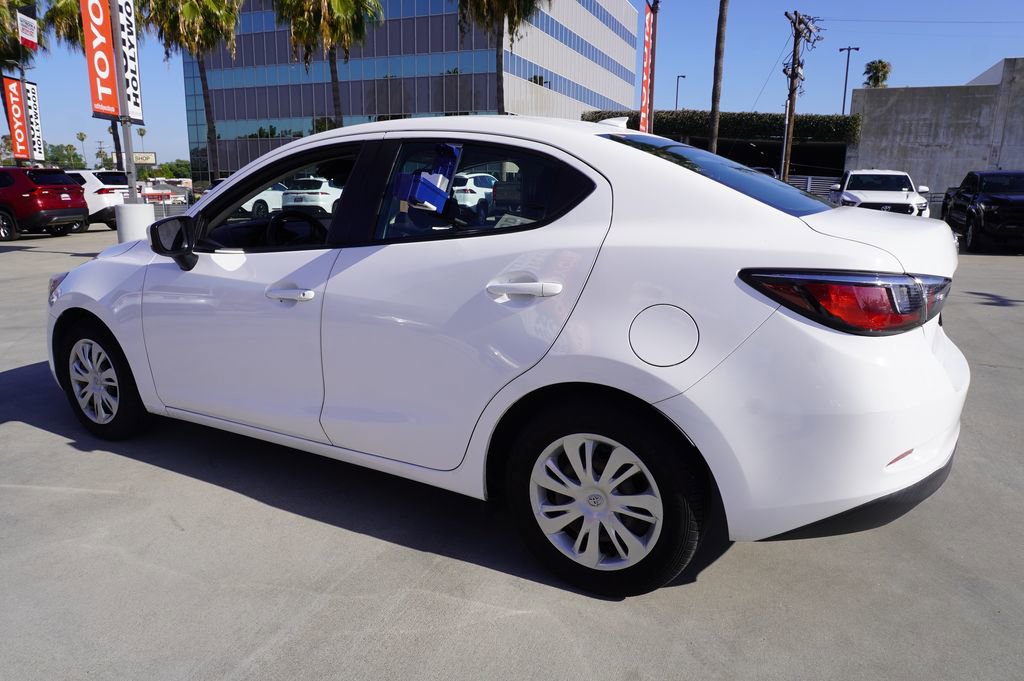 Used 2019 Toyota Yaris L FWD image 5