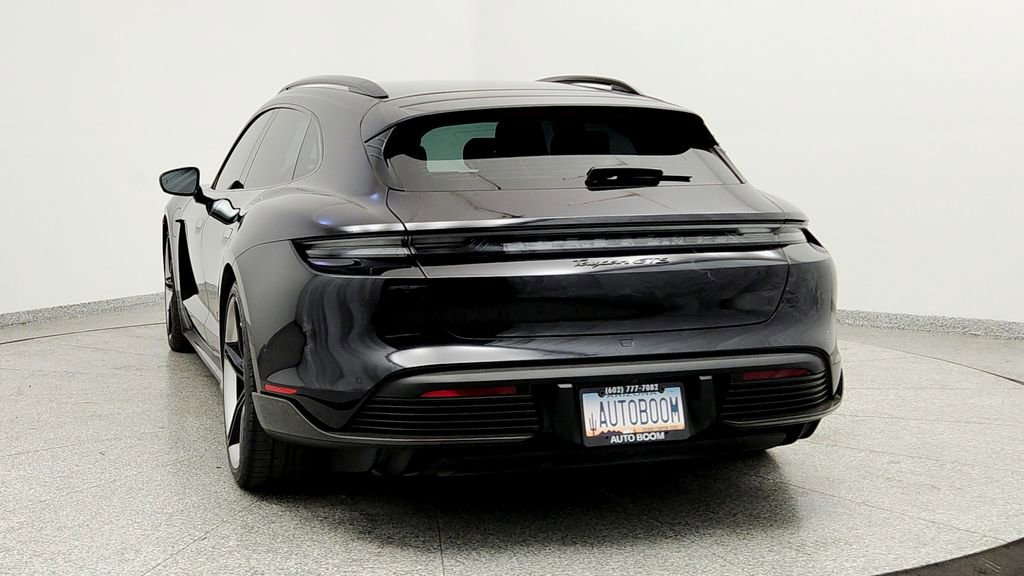 Used 2023 Porsche Taycan GTS image 4