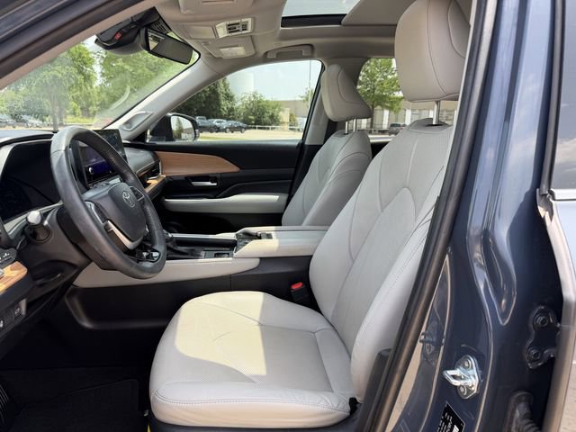 Used 2024 Toyota Grand Highlander AWD image 27