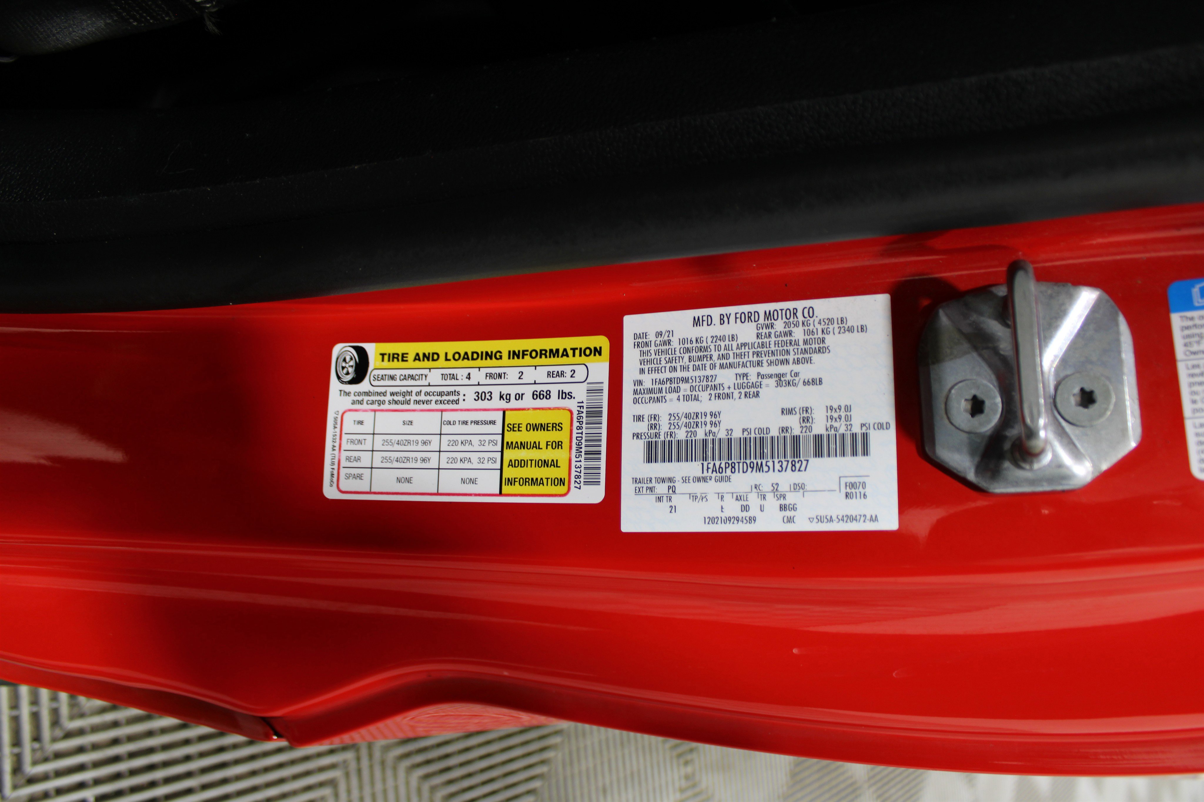 Used 2021 Ford Mustang EcoBoost w/ 2.3L High Performance Package image 39