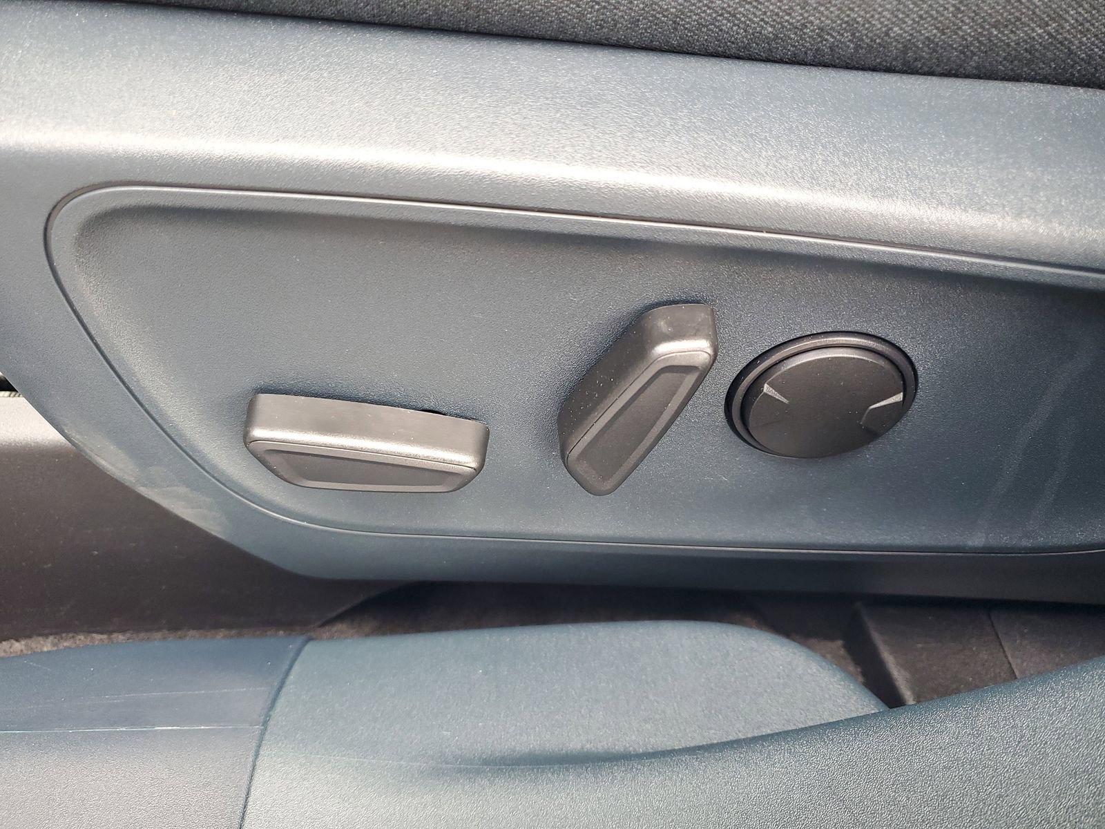 Certified 2025 Ford Maverick XLT w/ Equipment Group 301A image 16