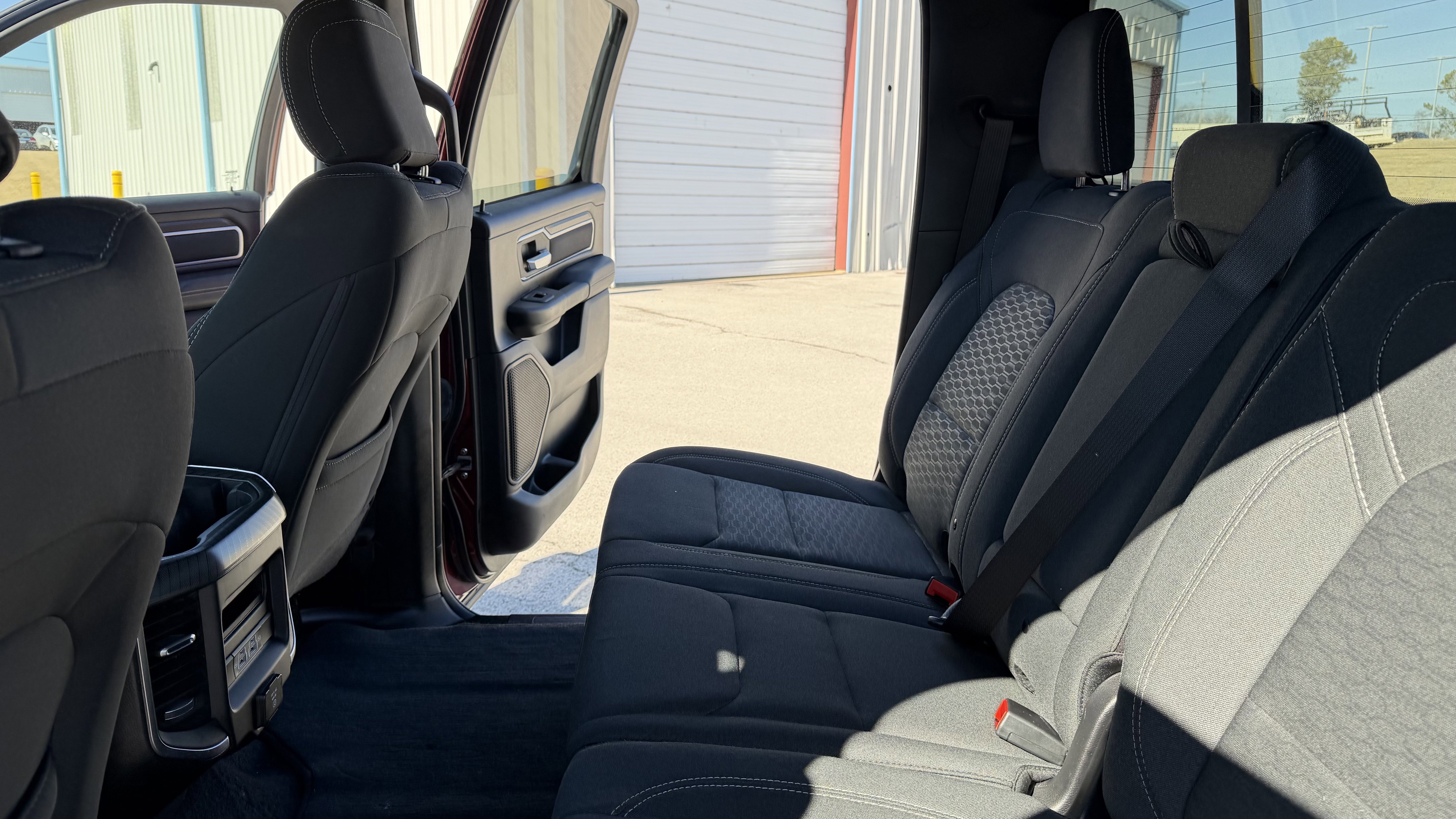 Used 2025 RAM 1500 Big Horn AWD/4WD image 36