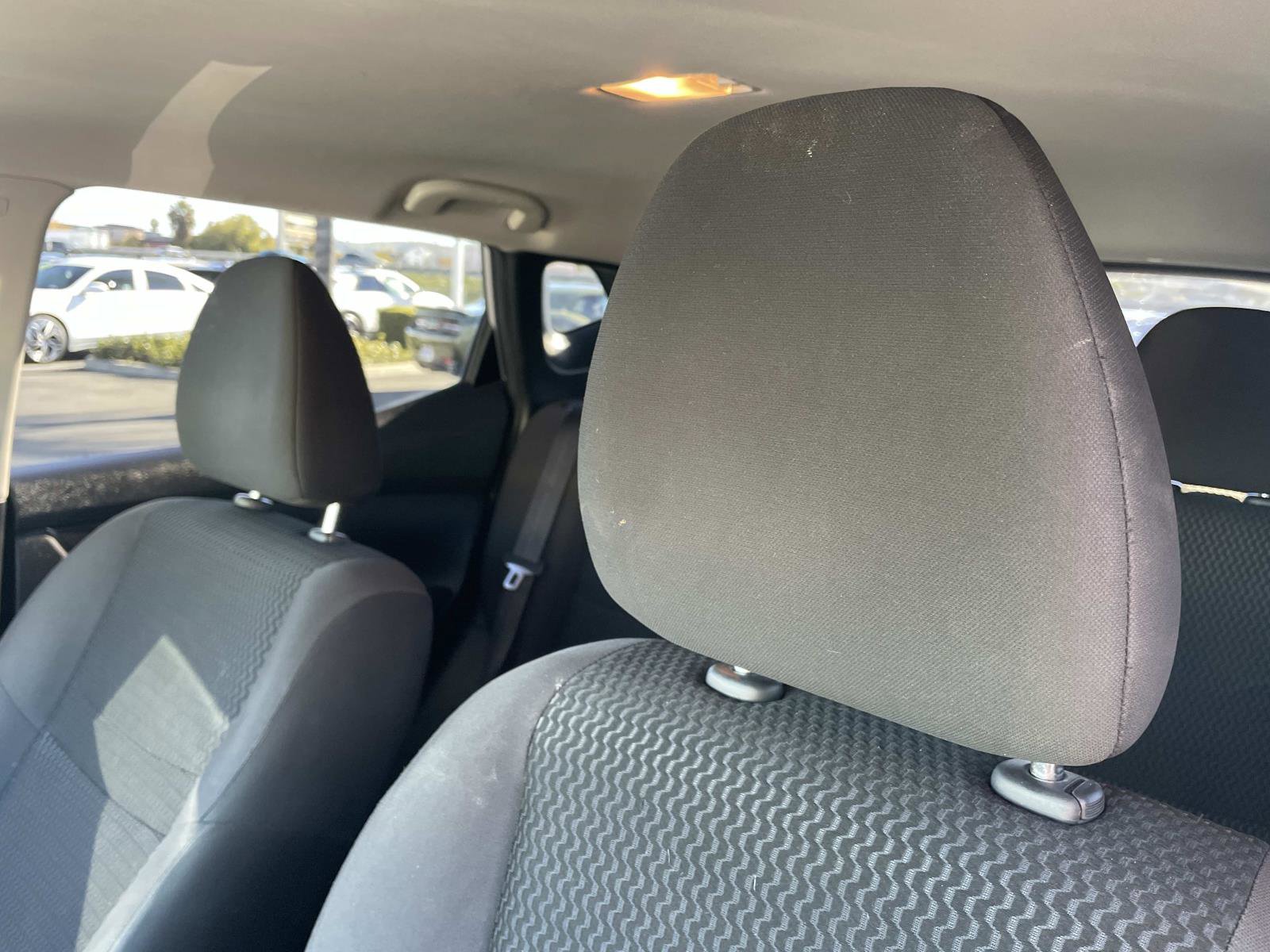 Used 2018 Nissan Rogue Sport S image 17