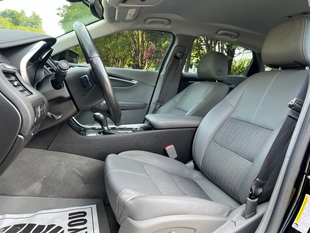 Used 2016 Chevrolet Impala LT w/ Convenience Package FWD image 13
