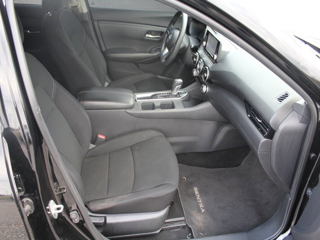 Used 2020 Nissan Sentra S w/ Trunk Package FWD image 12