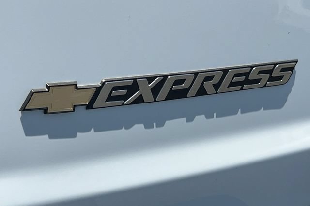 Used 2025 Chevrolet Express 2500 RWD image 36