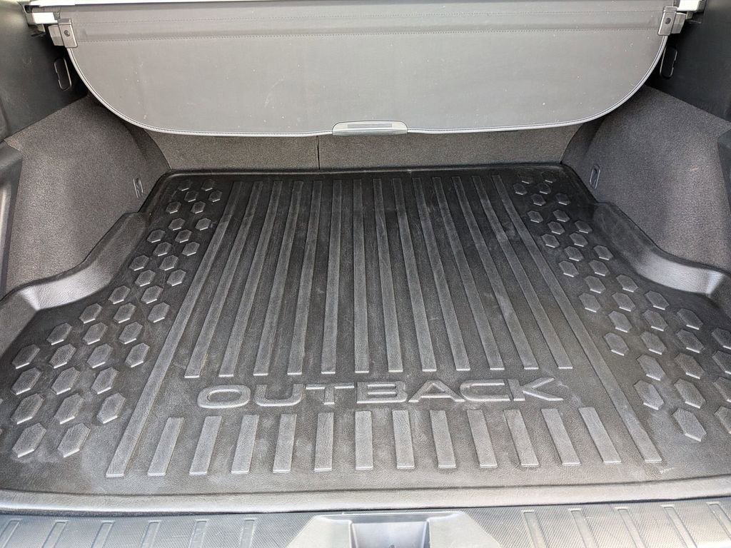 Used 2025 Subaru Outback Premium image 29