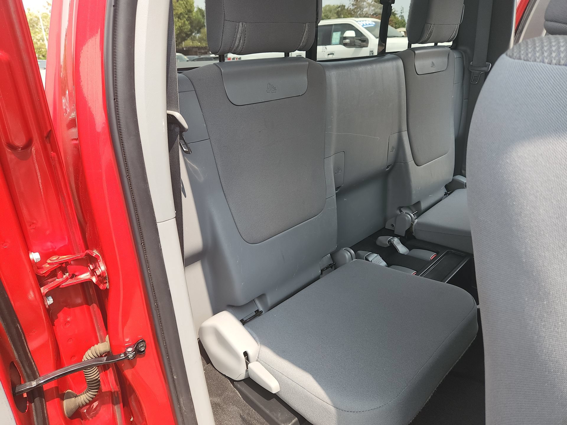 Used 2015 Toyota Tacoma PreRunner w/ Convenience Package RWD image 26