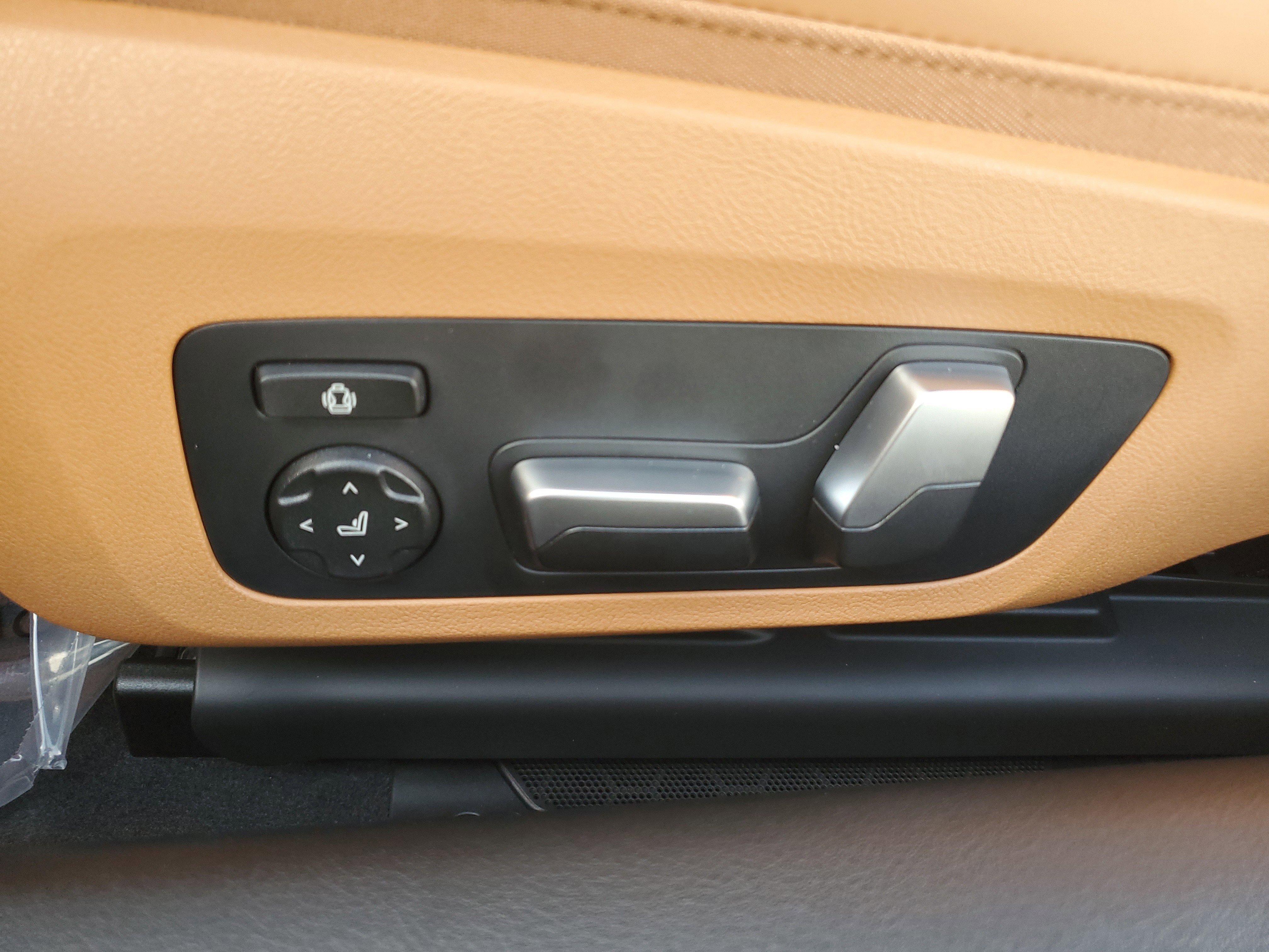 New 2026 BMW 840i Convertible image 17