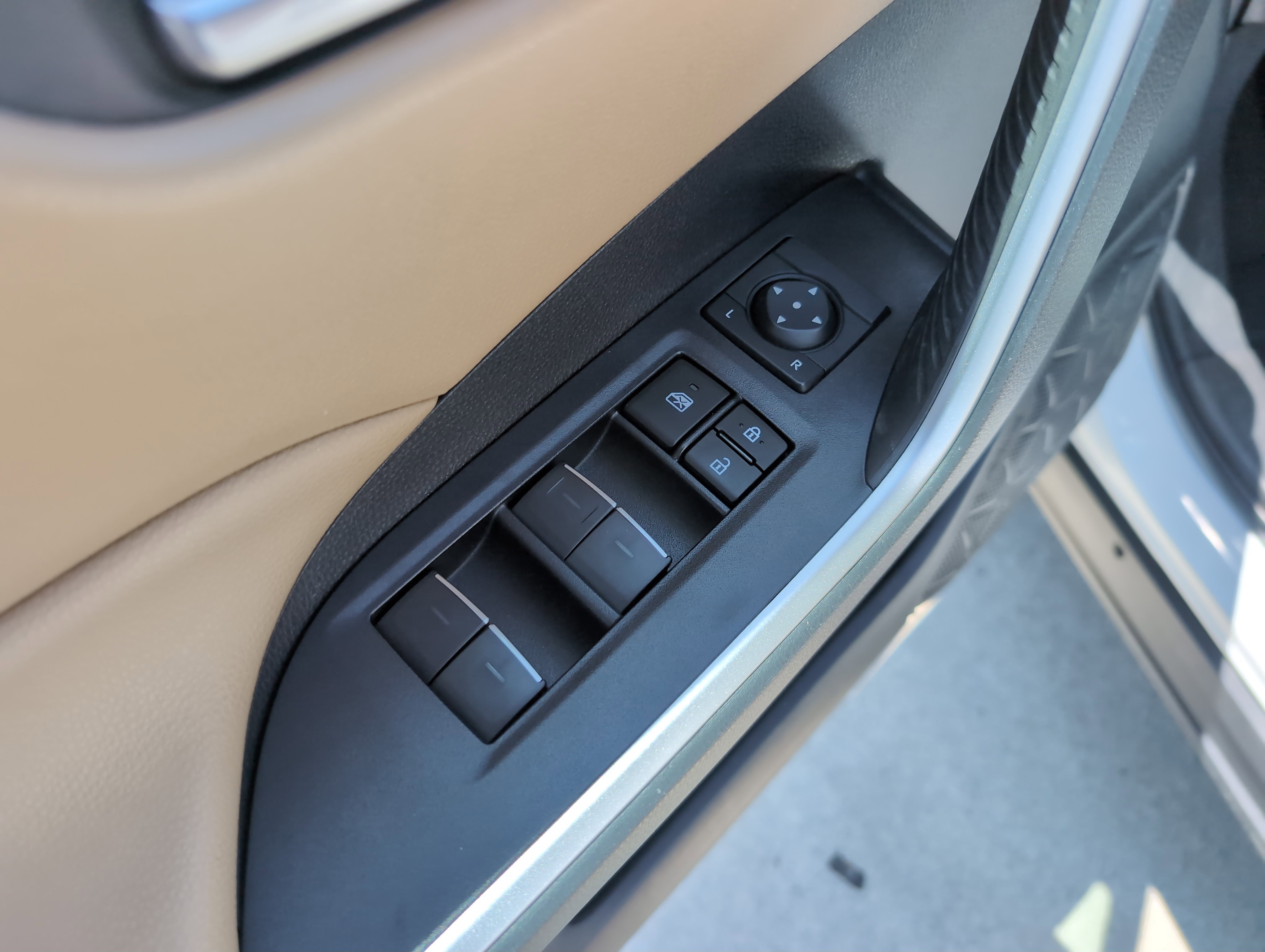Certified 2023 Toyota RAV4 XLE Premium AWD/4WD image 15