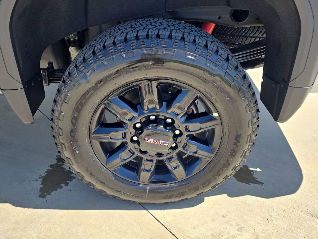 New 2026 GMC Sierra 2500 AT4 w/ AT4 Premium Plus Package AWD/4WD image 34