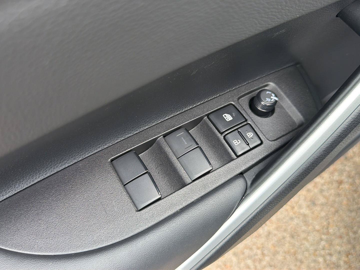 Certified 2026 Toyota Corolla Cross XLE FWD image 19