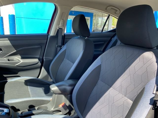 Used 2025 Nissan Versa SV FWD image 14