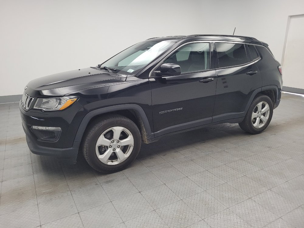 Used 2018 Jeep Compass Latitude w/ Popular Equipment Group FWD image 2
