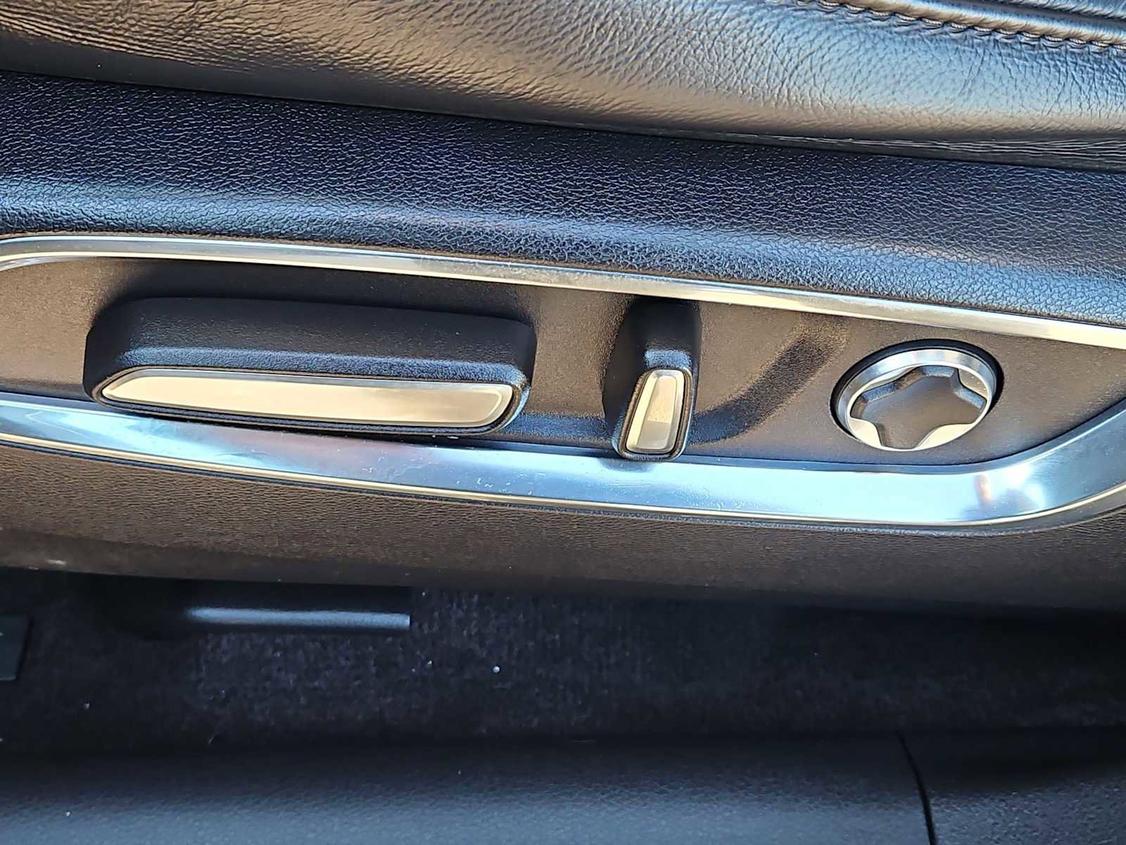 Used 2020 Acura MDX SH-AWD image 23