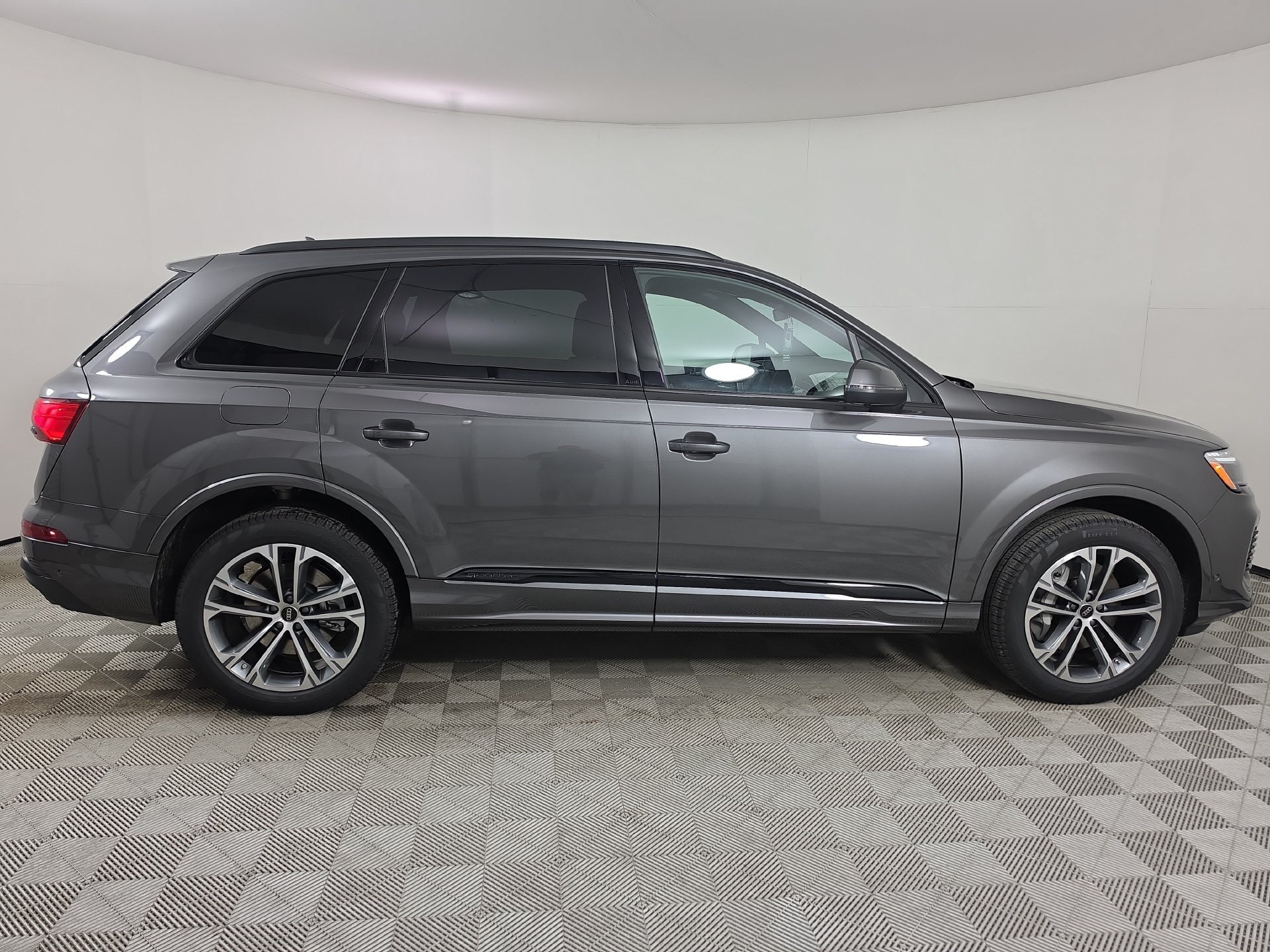 New 2026 Audi Q7 2.0T Premium AWD/4WD image 8