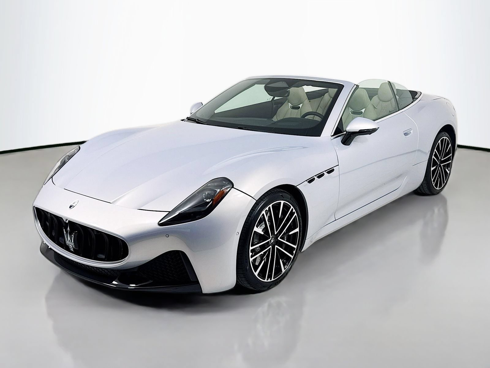 New 2026 Maserati GranCabrio Modena AWD/4WD image 4