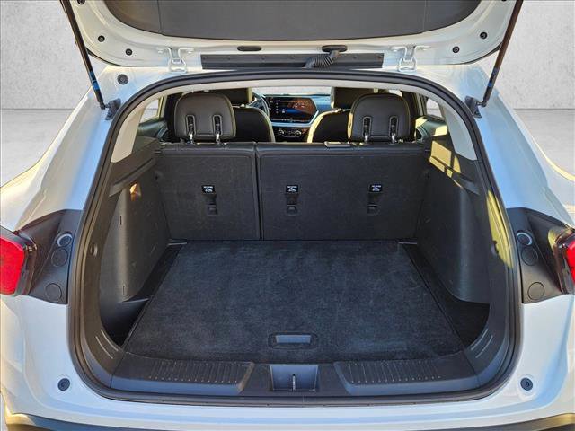Used 2025 Chevrolet Trax LT image 6