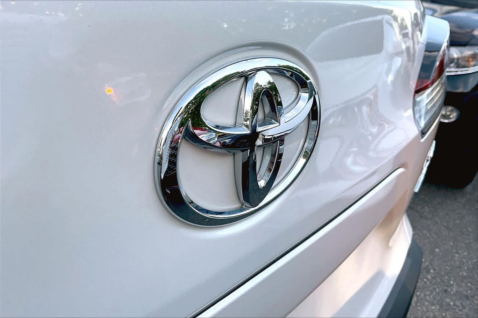 Certified 2026 Toyota Corolla Cross XLE w/ Convenience Package AWD/4WD image 30