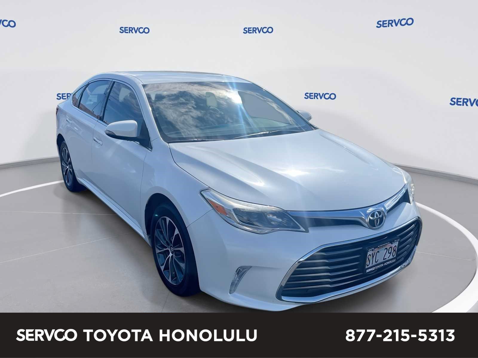 Used 2016 Toyota Avalon XLE FWD image 1