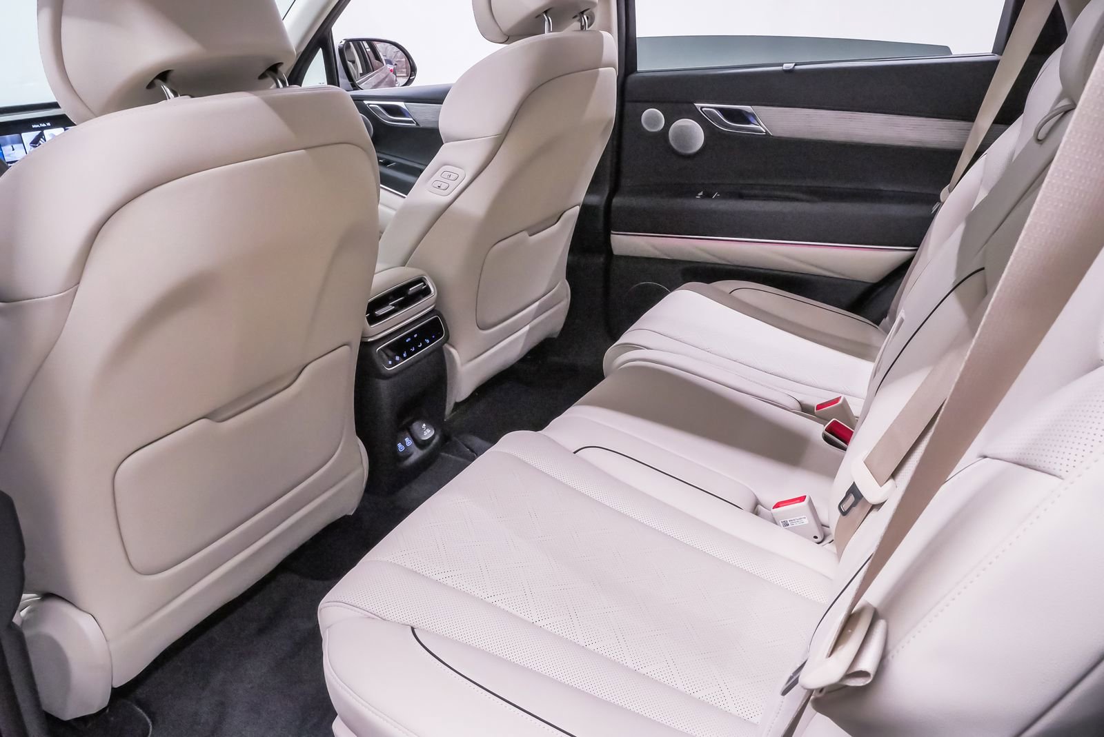 Certified 2026 Genesis GV80 3.5T Advanced image 11