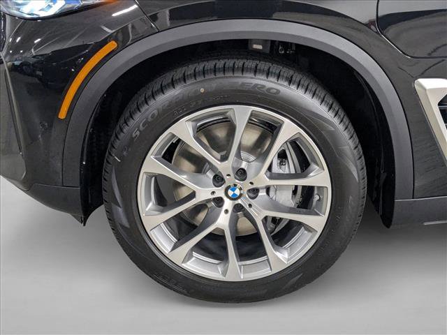 Used 2026 BMW X5 xDrive50e AWD/4WD image 10