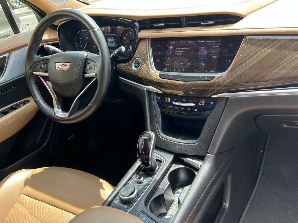 Used 2022 Cadillac XT6 Premium Luxury w/ Platinum Package image 17