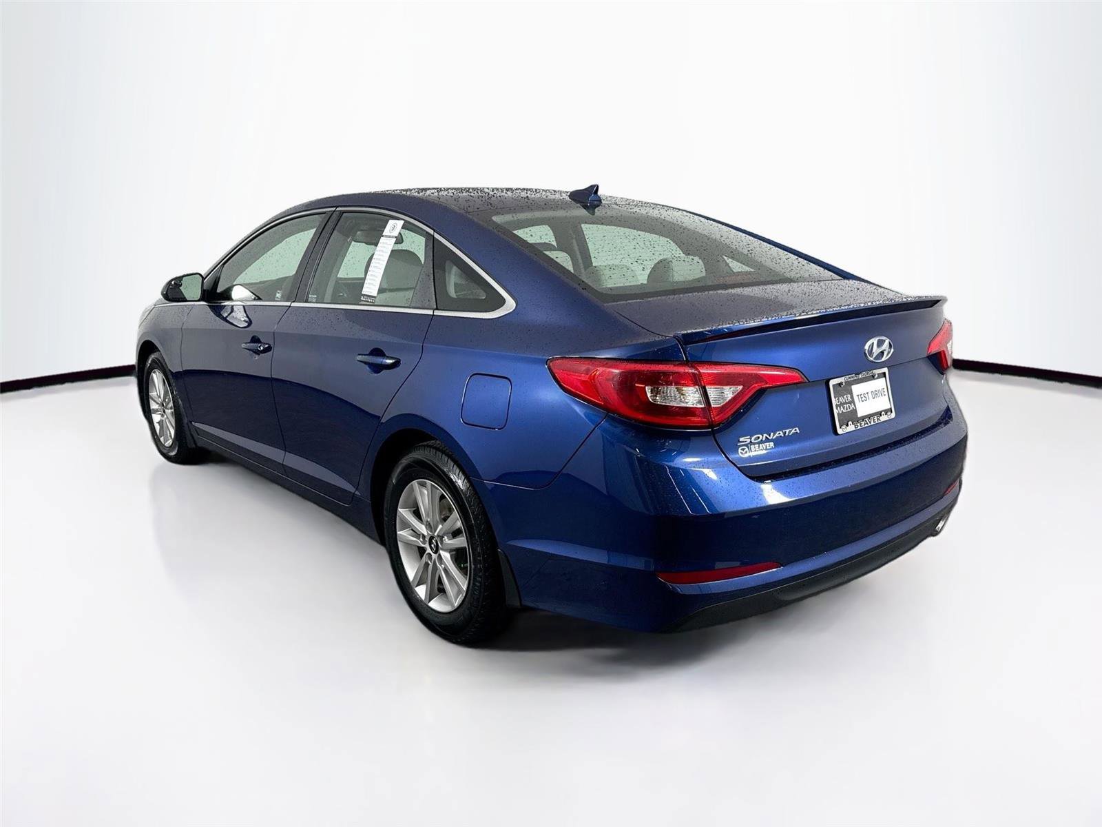 Used 2015 Hyundai Sonata SE w/ Option Group 09 FWD image 10