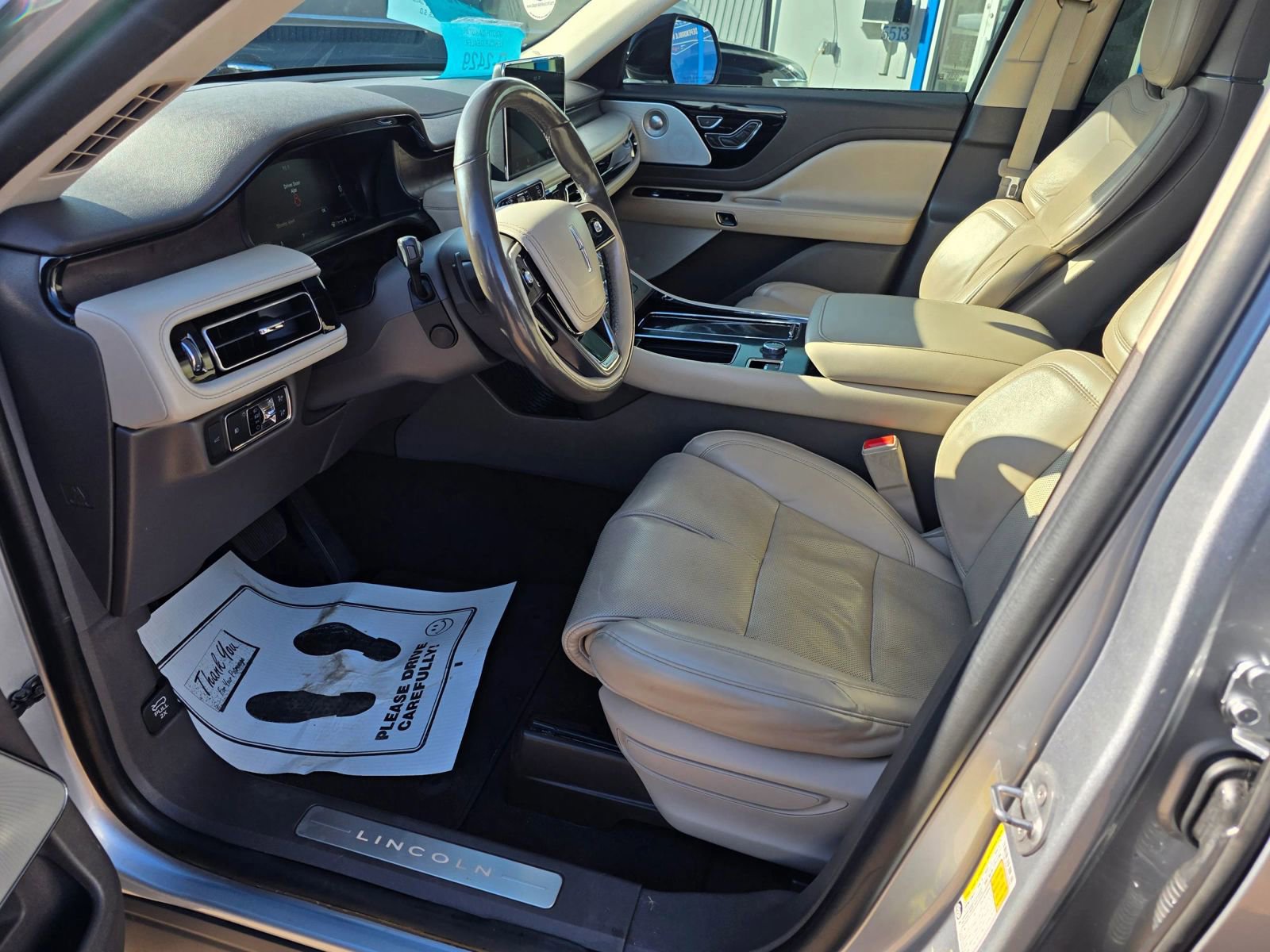 Used 2020 Lincoln Aviator Reserve image 14