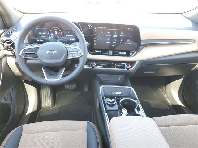 Used 2026 Chevrolet Equinox ACTIV image 6